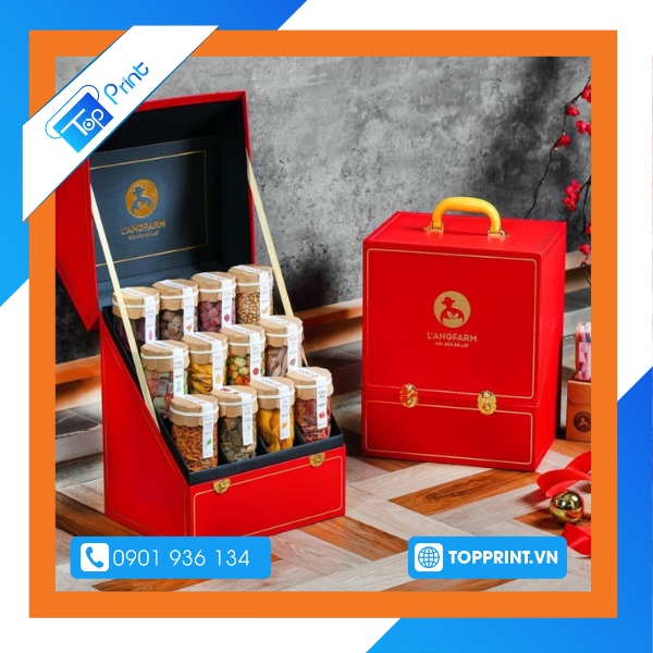 Mẫu hộp giấy đựng mứt nhiều khay đựng vô cùng tiện lợi và trông thật hấp dẫn